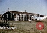 Image Réinstallation et centre de détention Seconde Guerre Mondiale logement Crystal City Texas USA, 1943, de la seconde 31 séquences d'archives historiques vidéo 65675072064