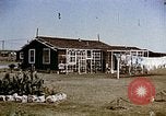 Image Réinstallation et centre de détention Seconde Guerre Mondiale logement Crystal City Texas USA, 1943, de la seconde 32 séquences d'archives historiques vidéo 65675072064