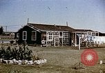 Image Réinstallation et centre de détention Seconde Guerre Mondiale logement Crystal City Texas USA, 1943, de la seconde 33 séquences d'archives historiques vidéo 65675072064