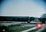 Image Réinstallation et centre de détention Seconde Guerre Mondiale logement Crystal City Texas USA, 1943, de la seconde 41 séquences d'archives historiques vidéo 65675072064