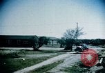 Image Réinstallation et centre de détention Seconde Guerre Mondiale logement Crystal City Texas USA, 1943, de la seconde 42 séquences d'archives historiques vidéo 65675072064