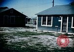 Image Réinstallation et centre de détention Seconde Guerre Mondiale logement Crystal City Texas USA, 1943, de la seconde 49 séquences d'archives historiques vidéo 65675072064