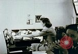 Standbild uns alien Haftanstalt Mail Handling Crystal City Texas USA, 1943, aus Sekunde 31 historischem Filmmaterial Videoclip 65675072065