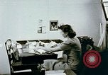 Standbild uns alien Haftanstalt Mail Handling Crystal City Texas USA, 1943, aus Sekunde 34 historischem Filmmaterial Videoclip 65675072065