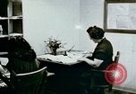 Standbild uns alien Haftanstalt Mail Handling Crystal City Texas USA, 1943, aus Sekunde 36 historischem Filmmaterial Videoclip 65675072065