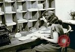 Standbild uns alien Haftanstalt Mail Handling Crystal City Texas USA, 1943, aus Sekunde 39 historischem Filmmaterial Videoclip 65675072065
