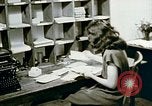 Standbild uns alien Haftanstalt Mail Handling Crystal City Texas USA, 1943, aus Sekunde 40 historischem Filmmaterial Videoclip 65675072065