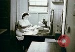 Standbild uns alien Haftanstalt Mail Handling Crystal City Texas USA, 1943, aus Sekunde 42 historischem Filmmaterial Videoclip 65675072065