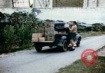Standbild alien Haftanstalt essen Lieferung Crystal City Texas USA, 1943, aus Sekunde 1 historischem Filmmaterial Videoclip 65675072066