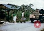 Standbild alien Haftanstalt essen Lieferung Crystal City Texas USA, 1943, aus Sekunde 5 historischem Filmmaterial Videoclip 65675072066
