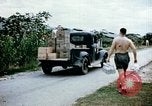 Standbild alien Haftanstalt essen Lieferung Crystal City Texas USA, 1943, aus Sekunde 9 historischem Filmmaterial Videoclip 65675072066