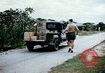 Standbild alien Haftanstalt essen Lieferung Crystal City Texas USA, 1943, aus Sekunde 10 historischem Filmmaterial Videoclip 65675072066