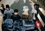 Standbild alien Haftanstalt essen Lieferung Crystal City Texas USA, 1943, aus Sekunde 40 historischem Filmmaterial Videoclip 65675072066