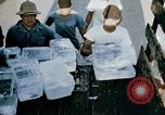 Standbild alien Haftanstalt essen Lieferung Crystal City Texas USA, 1943, aus Sekunde 50 historischem Filmmaterial Videoclip 65675072066
