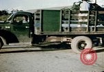 Standbild alien Haftanstalt essen Lieferung Crystal City Texas USA, 1943, aus Sekunde 58 historischem Filmmaterial Videoclip 65675072066