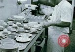 Immagine di Alien internamento centro facility da pranzo Crystal City Texas USA, 1943, secondo 20 filmato di repertorio 65675072068