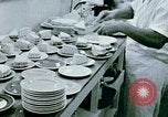 Immagine di Alien internamento centro facility da pranzo Crystal City Texas USA, 1943, secondo 24 filmato di repertorio 65675072068