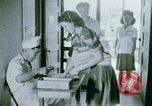 Immagine di Alien internamento centro facility da pranzo Crystal City Texas USA, 1943, secondo 36 filmato di repertorio 65675072068