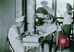 Immagine di Alien internamento centro facility da pranzo Crystal City Texas USA, 1943, secondo 37 filmato di repertorio 65675072068