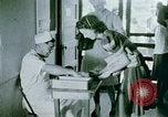 Immagine di Alien internamento centro facility da pranzo Crystal City Texas USA, 1943, secondo 38 filmato di repertorio 65675072068