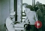 Immagine di Alien internamento centro facility da pranzo Crystal City Texas USA, 1943, secondo 39 filmato di repertorio 65675072068