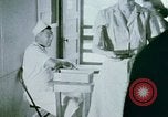 Immagine di Alien internamento centro facility da pranzo Crystal City Texas USA, 1943, secondo 45 filmato di repertorio 65675072068