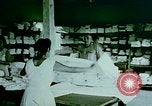 Standbild Alien Internierung nähen Projekte Crystal City Texas USA, 1943, aus Sekunde 13 historischem Filmmaterial Videoclip 65675072071