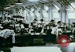 Standbild Alien Internierung nähen Projekte Crystal City Texas USA, 1943, aus Sekunde 34 historischem Filmmaterial Videoclip 65675072071
