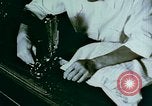 Standbild Alien Internierung nähen Projekte Crystal City Texas USA, 1943, aus Sekunde 39 historischem Filmmaterial Videoclip 65675072071