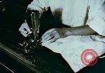 Standbild Alien Internierung nähen Projekte Crystal City Texas USA, 1943, aus Sekunde 43 historischem Filmmaterial Videoclip 65675072071