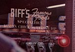 Standbild Vintage Leuchtreklamen von Las Vegas Casinos Las Vegas Nevada USA, 1958, aus Sekunde 10 historischem Filmmaterial Videoclip 65675072080