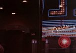 Standbild Leuchtreklamen von Las Vegas Kasinos und Hotels Las Vegas Nevada USA, 1958, aus Sekunde 15 historischem Filmmaterial Videoclip 65675072081