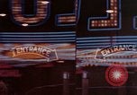 Standbild Leuchtreklamen von Las Vegas Kasinos und Hotels Las Vegas Nevada USA, 1958, aus Sekunde 16 historischem Filmmaterial Videoclip 65675072081