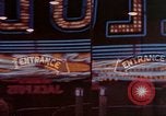 Standbild Leuchtreklamen von Las Vegas Kasinos und Hotels Las Vegas Nevada USA, 1958, aus Sekunde 17 historischem Filmmaterial Videoclip 65675072081