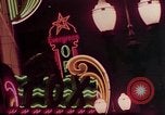 Standbild Leuchtreklamen von Las Vegas Kasinos und Hotels Las Vegas Nevada USA, 1958, aus Sekunde 21 historischem Filmmaterial Videoclip 65675072081