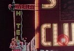 Standbild Leuchtreklamen von Las Vegas Kasinos und Hotels Las Vegas Nevada USA, 1958, aus Sekunde 22 historischem Filmmaterial Videoclip 65675072081