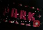 Standbild Leuchtreklamen von Las Vegas Kasinos und Hotels Las Vegas Nevada USA, 1958, aus Sekunde 38 historischem Filmmaterial Videoclip 65675072081