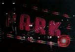 Standbild Leuchtreklamen von Las Vegas Kasinos und Hotels Las Vegas Nevada USA, 1958, aus Sekunde 39 historischem Filmmaterial Videoclip 65675072081