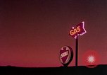 Standbild neon United States USA, 1958, aus Sekunde 20 historischem Filmmaterial Videoclip 65675072082