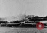 Immagine di Marina degli Stati Uniti Task Force 58 Okinawa isole Ryukyu, 1945, secondo 8 filmato di repertorio 65675072093