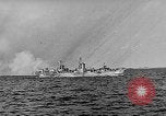 Immagine di Marina degli Stati Uniti Task Force 58 Okinawa isole Ryukyu, 1945, secondo 10 filmato di repertorio 65675072093