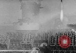 Immagine di Marina degli Stati Uniti Task Force 58 Okinawa isole Ryukyu, 1945, secondo 16 filmato di repertorio 65675072093
