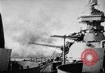 Immagine di Marina degli Stati Uniti Task Force 58 Okinawa isole Ryukyu, 1945, secondo 18 filmato di repertorio 65675072093