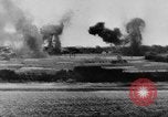 Immagine di Marina degli Stati Uniti Task Force 58 Okinawa isole Ryukyu, 1945, secondo 43 filmato di repertorio 65675072093