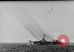 Immagine di Marina degli Stati Uniti Task Force 58 Okinawa isole Ryukyu, 1945, secondo 48 filmato di repertorio 65675072093