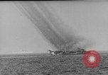 Immagine di Marina degli Stati Uniti Task Force 58 Okinawa isole Ryukyu, 1945, secondo 52 filmato di repertorio 65675072093
