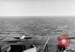 Standbild US Navy Task Force 58 Okinawa Ryukyu Inseln, 1945, aus Sekunde 17 historischem Filmmaterial Videoclip 65675072094