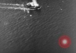 Standbild US Navy Task Force 58 Okinawa Ryukyu Inseln, 1945, aus Sekunde 30 historischem Filmmaterial Videoclip 65675072094