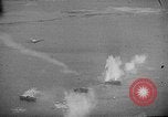 Standbild US Navy Task Force 58 Okinawa Ryukyu Inseln, 1945, aus Sekunde 60 historischem Filmmaterial Videoclip 65675072094