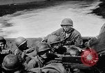 Immagine di Marina degli Stati Uniti Task Force 58 nella seconda guerra mondiale Okinawa isole Ryukyu, 1945, secondo 8 filmato di repertorio 65675072095